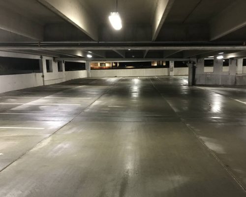 clean parking lot after washing service